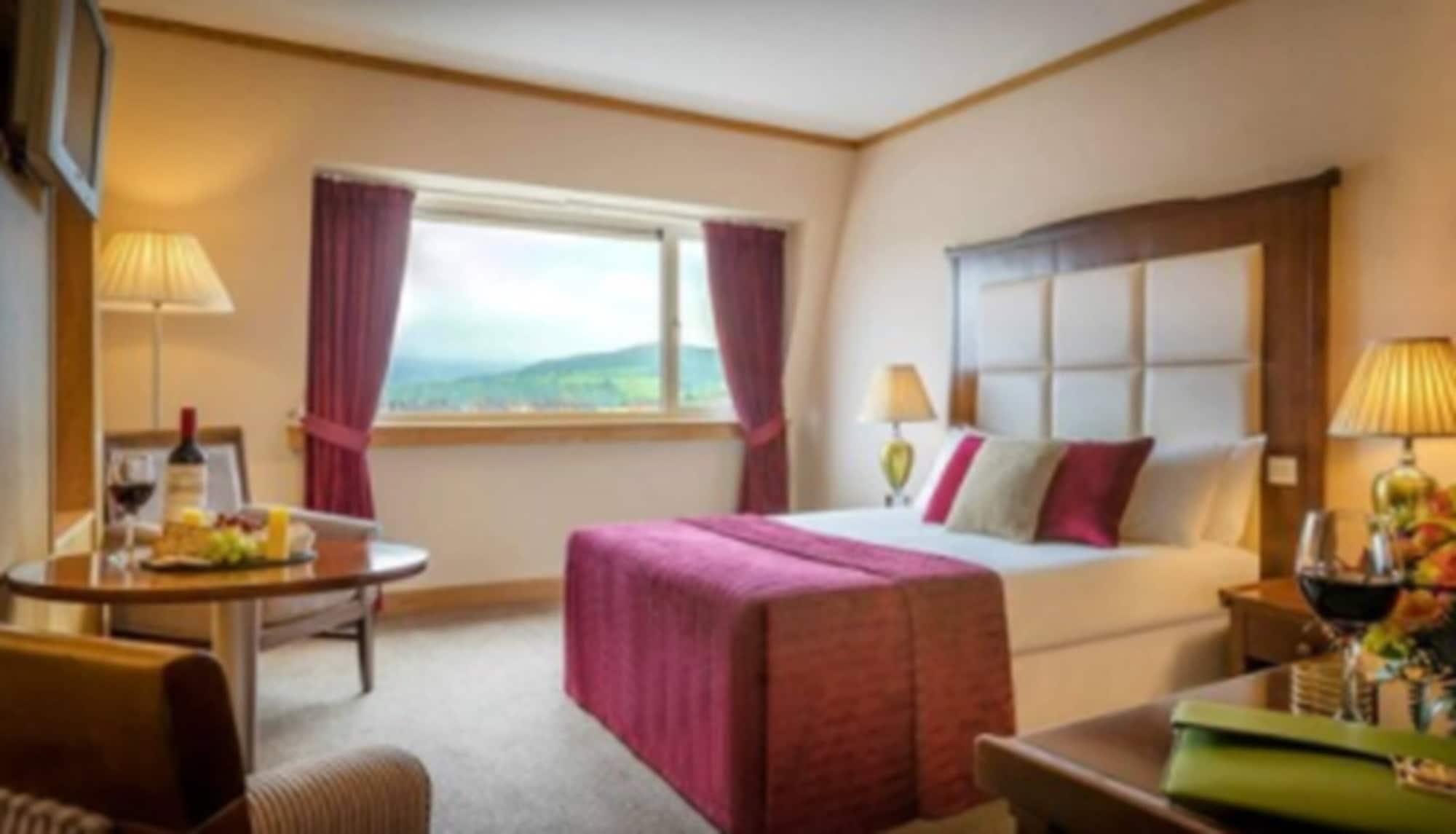 Talbot Hotel Клонмел Экстерьер фото