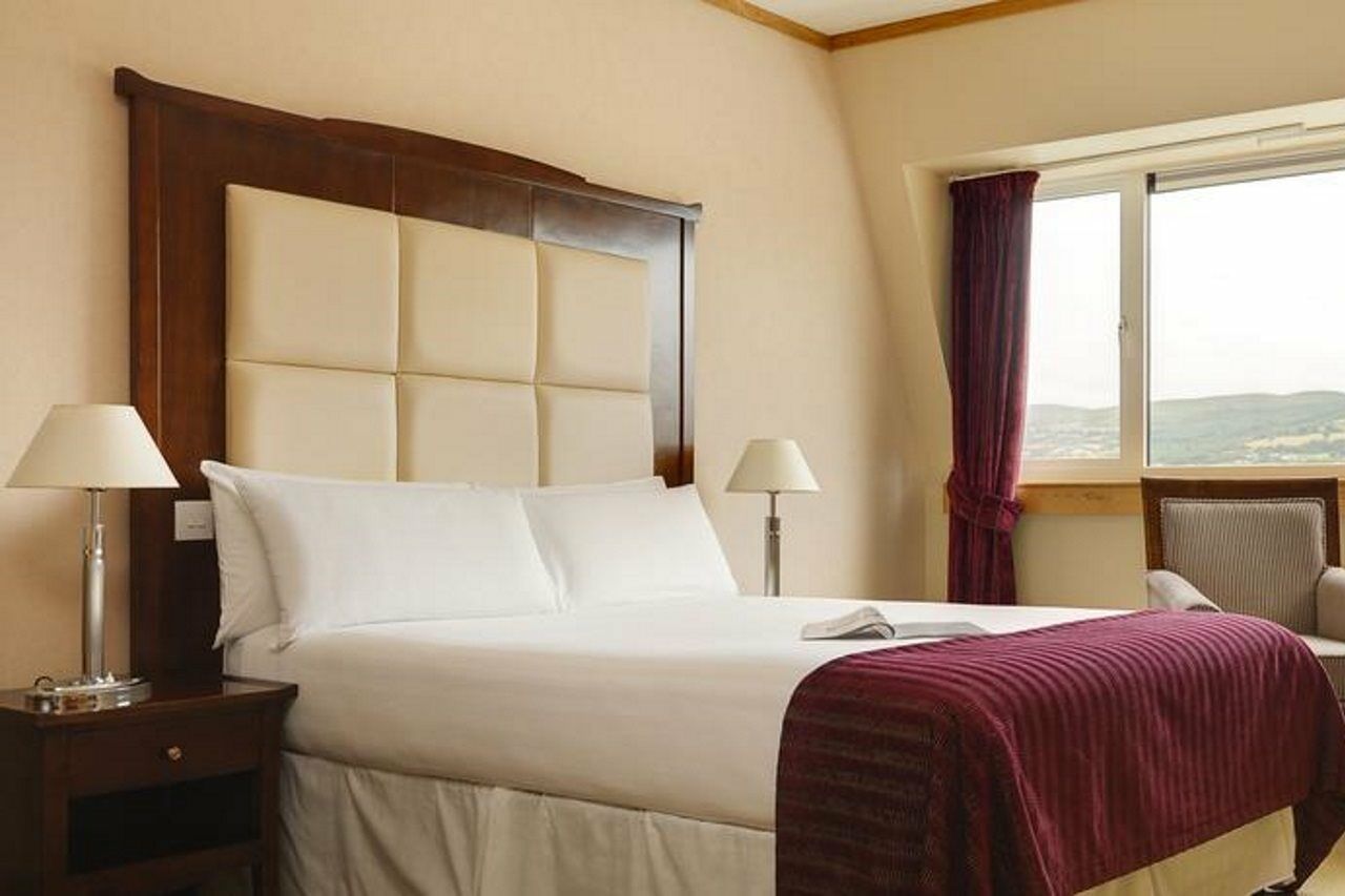 Talbot Hotel Клонмел Экстерьер фото